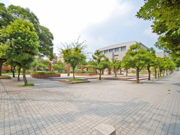 park. 800m until Sanadayama park