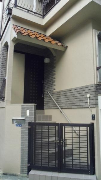 Other. Local appearance garage