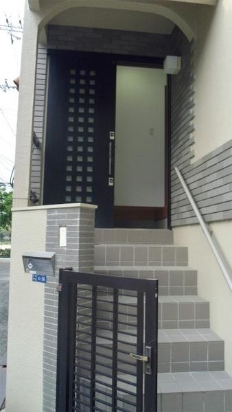 Entrance. Local appearance Entrance