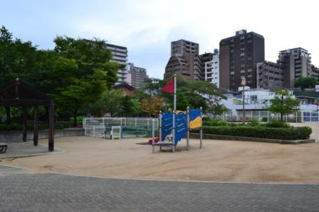 park. 30m to Taoyuan park