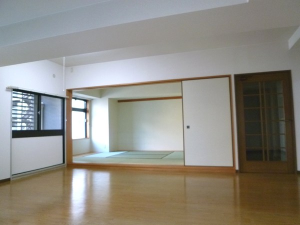 Living and room