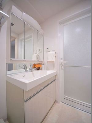 Washroom. Washroom
