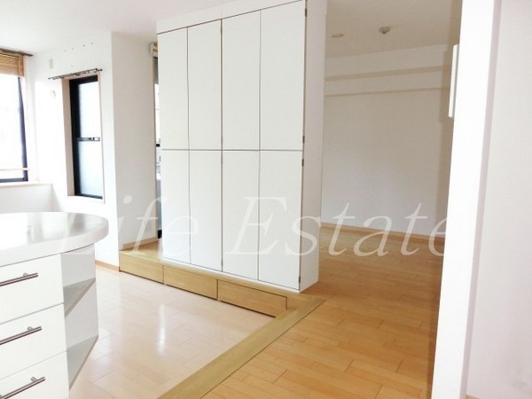 Living and room