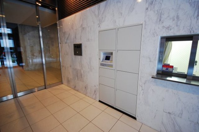 Other common areas. Entrance
