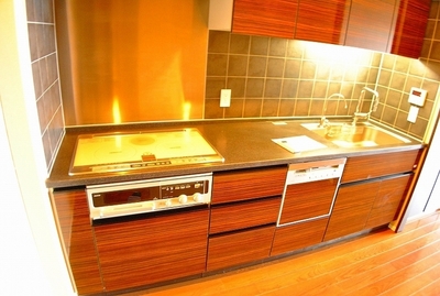 Kitchen. 3-neck IH system K