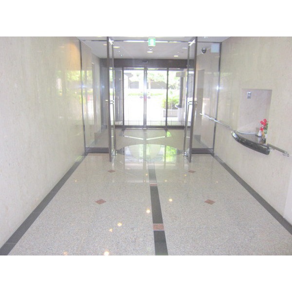 Entrance. Lobby with a profound feeling