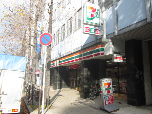 Convenience store. 183m until Lawson center Minamisenba 1-chome (convenience store)