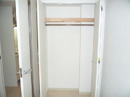 Other room space. closet