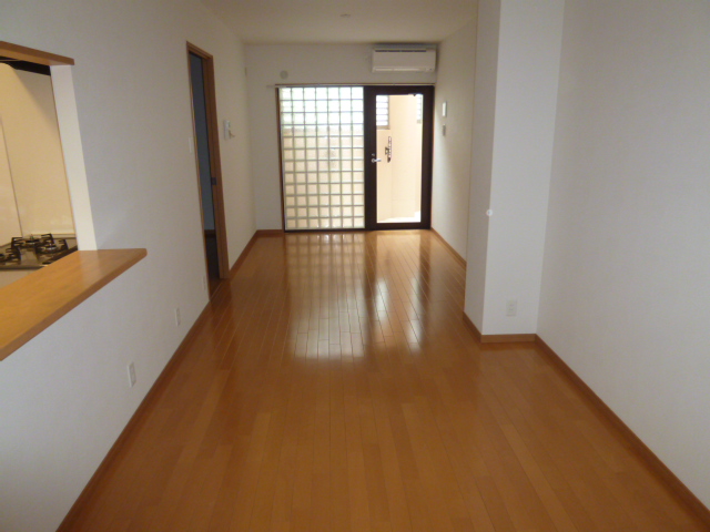 Living and room