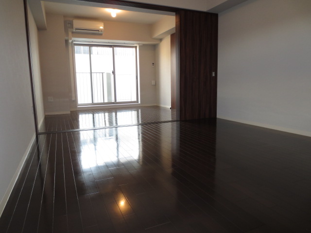 Living and room