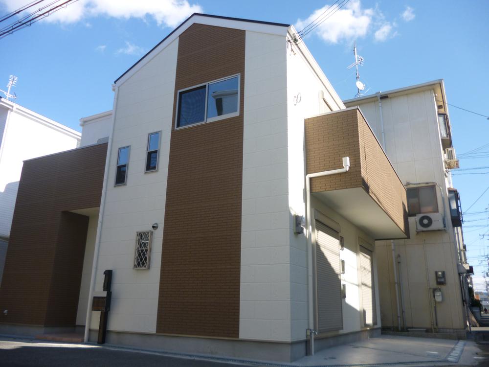 Building plan example (exterior photos). Building plan example Building price 13.8 million yen, Building area 103.32 sq m Set price 35,800,000 yen