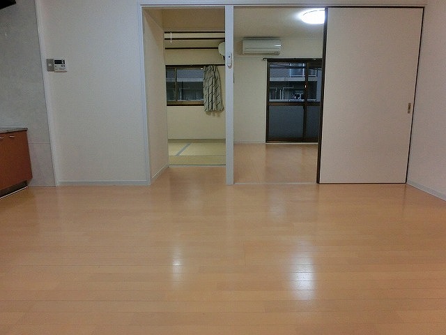 Living and room