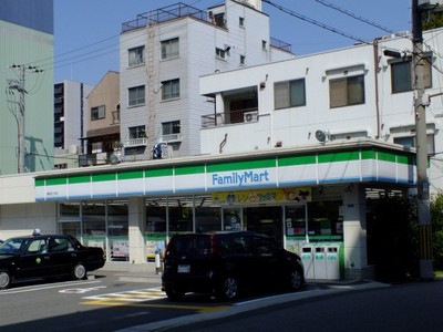 Convenience store. FamilyMart Sagisu 5-chome up (convenience store) 129m