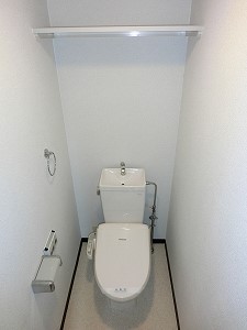 Toilet. Toilet is with a bidet ☆