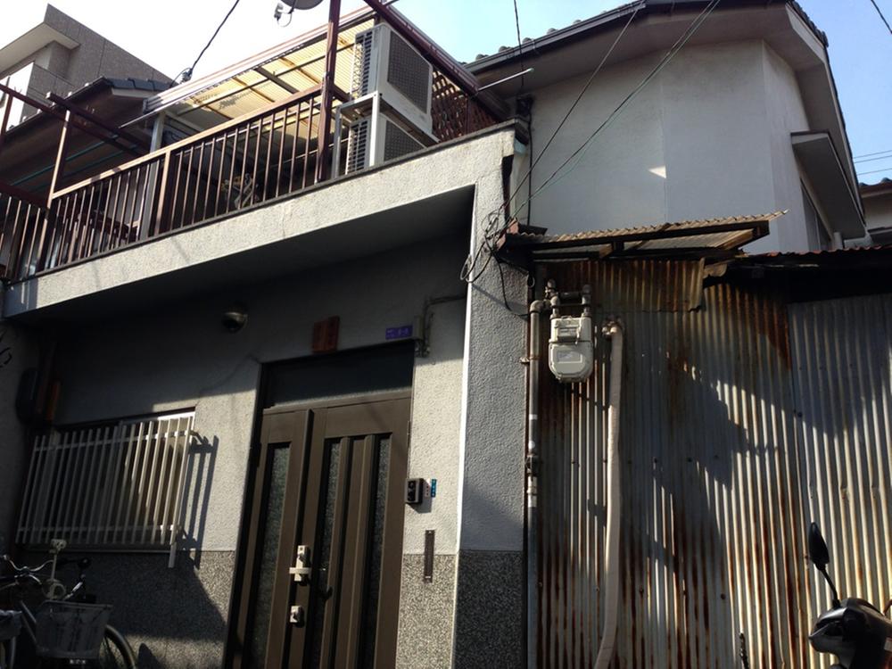 Local appearance photo