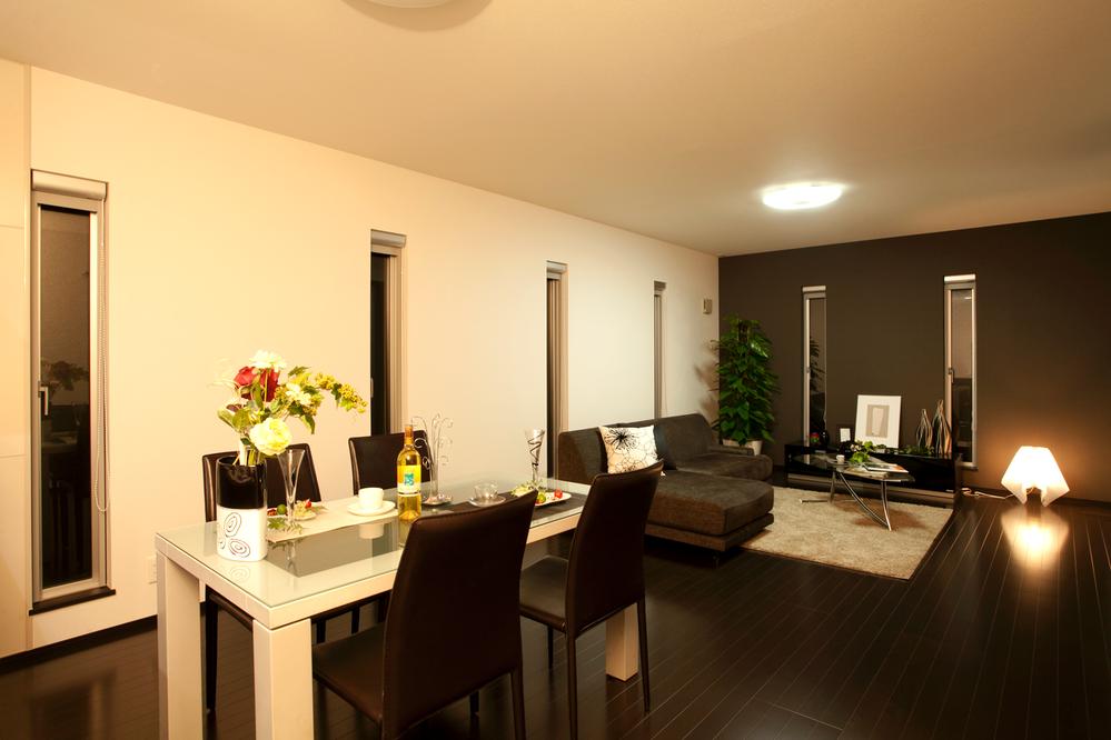 Same specifications photos (living)