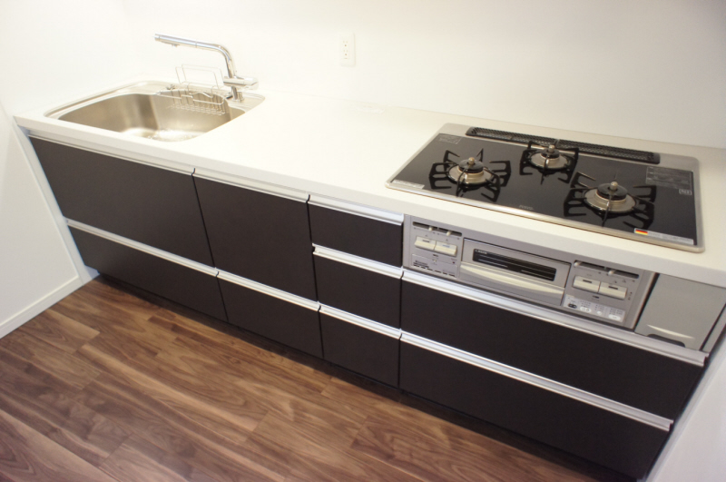 Kitchen. Gas 3-neck system Kitchen