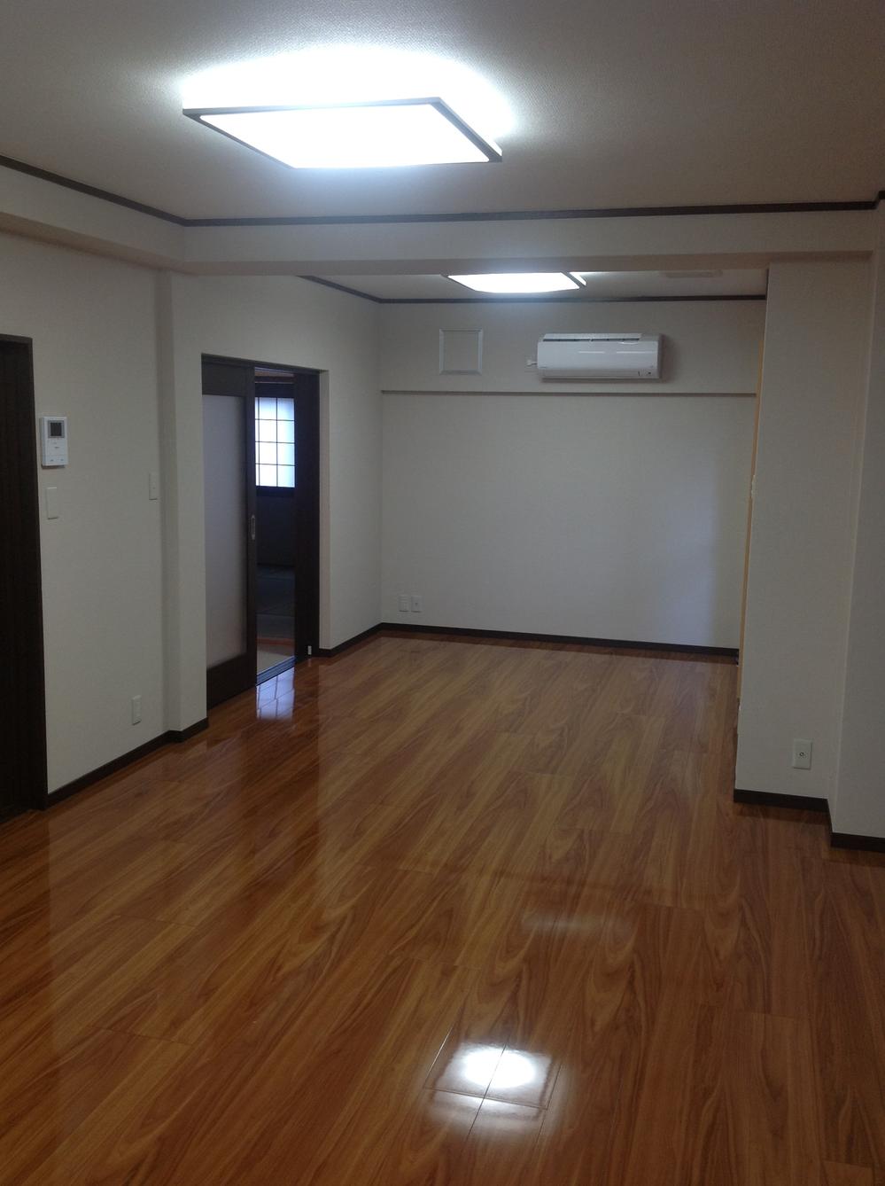 Living. Indoor (June 2013) Shooting