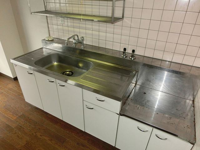 Kitchen. It puts gas stove ☆