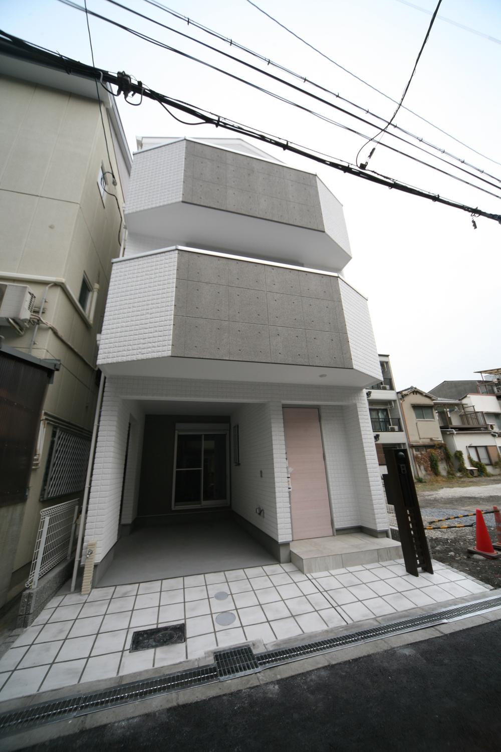 Local appearance photo