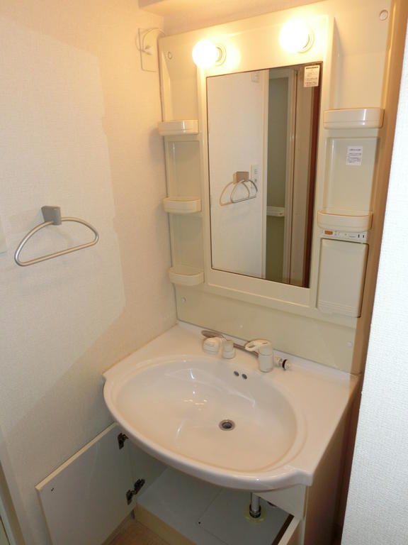 Washroom. This is useful with a shower (^ _-) - ☆