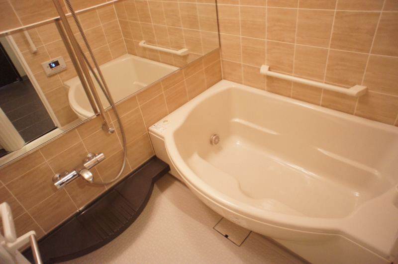 Bath. Reheating function with bathroom