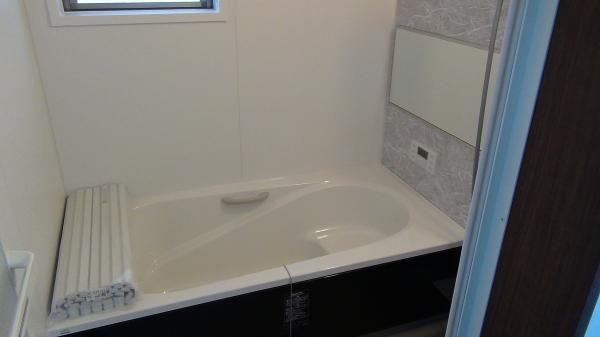 Bathroom. Leisurely bath in the bath of 1 pyeong type