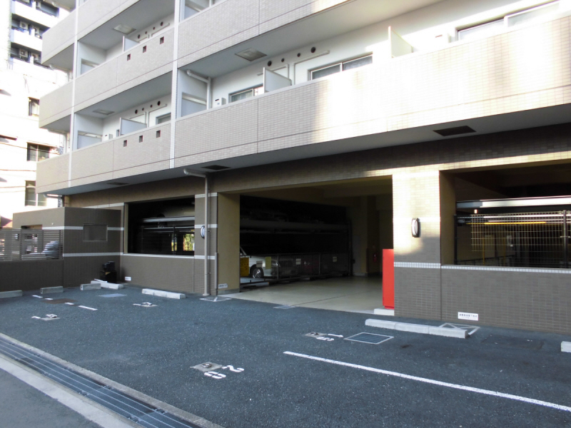 Parking lot