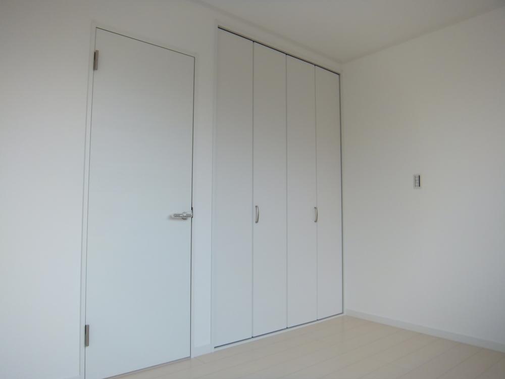 Non-living room. Indoor (11 May 2013) Shooting