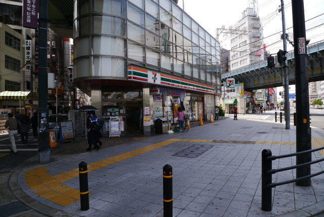 Convenience store. Seven-Eleven Nodahanshin Station store up to (convenience store) 391m