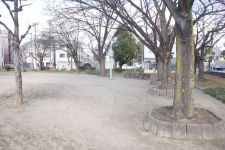 park. Pujiang 194m to the park (park)