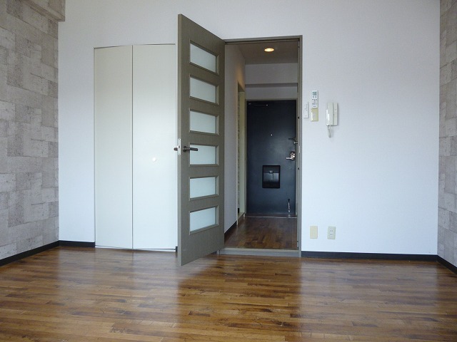 Living and room