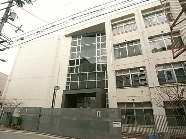Junior high school. Shimofukujima 906m until junior high school
