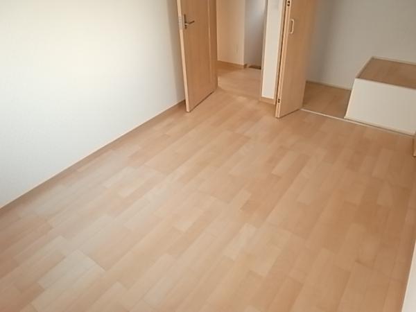 Other introspection. Comfortable in all room with storage (same specifications as Western-style)