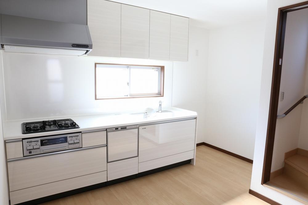 Kitchen. 2013 October shooting