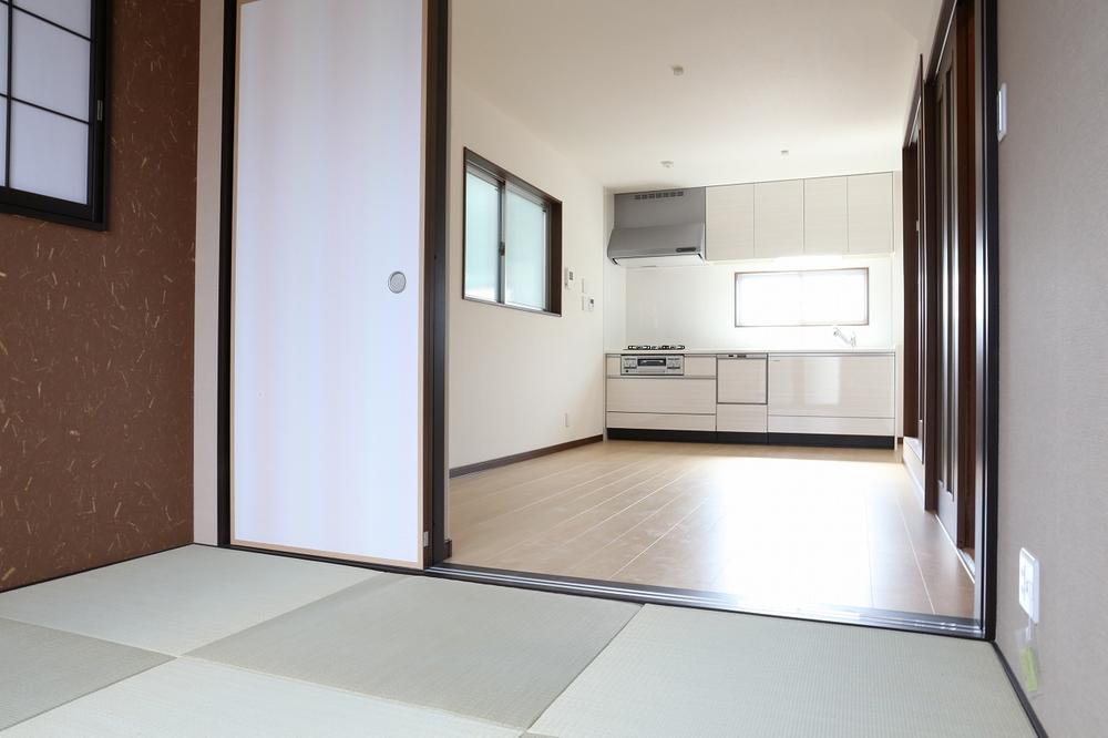 Living. 2013 October shooting