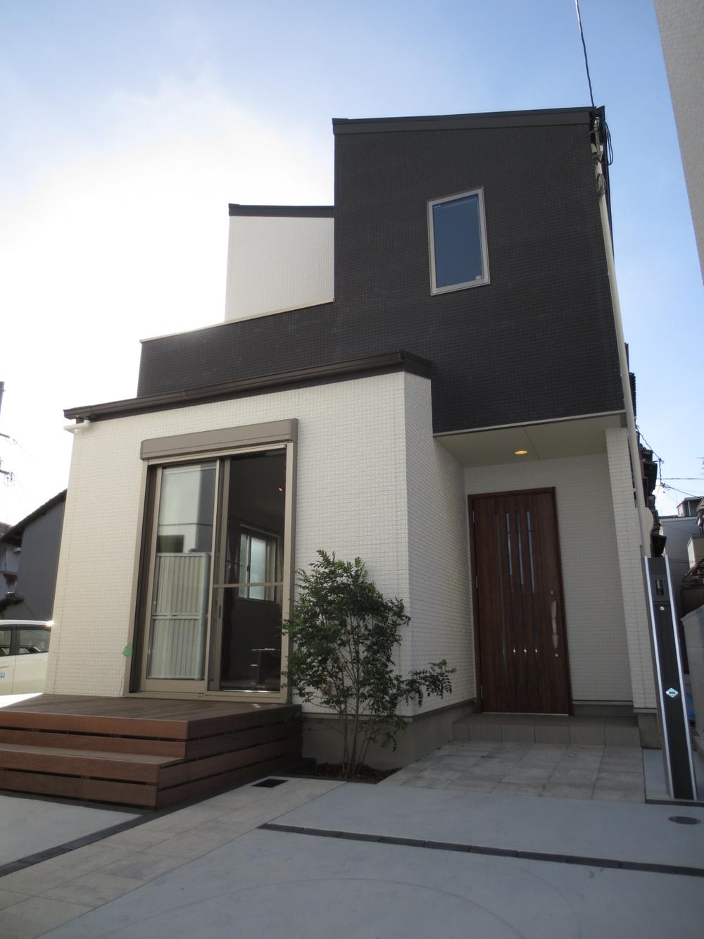 Local appearance photo. Model house the completed!