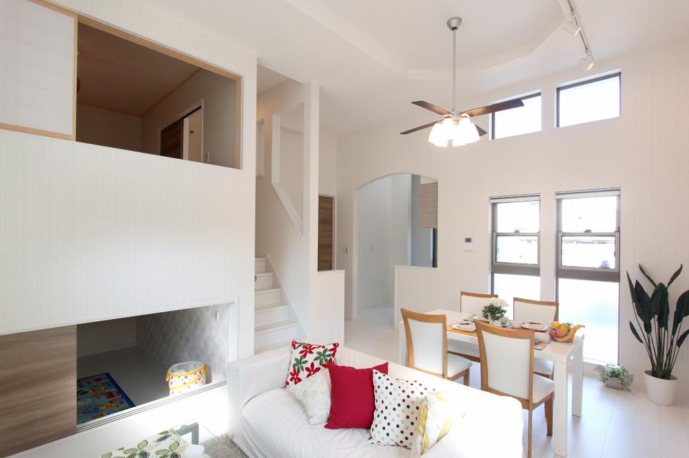 Kitchen.  ◆ Kitchen image Also impetus conversation with your family if bright and open face-to-face kitchen.