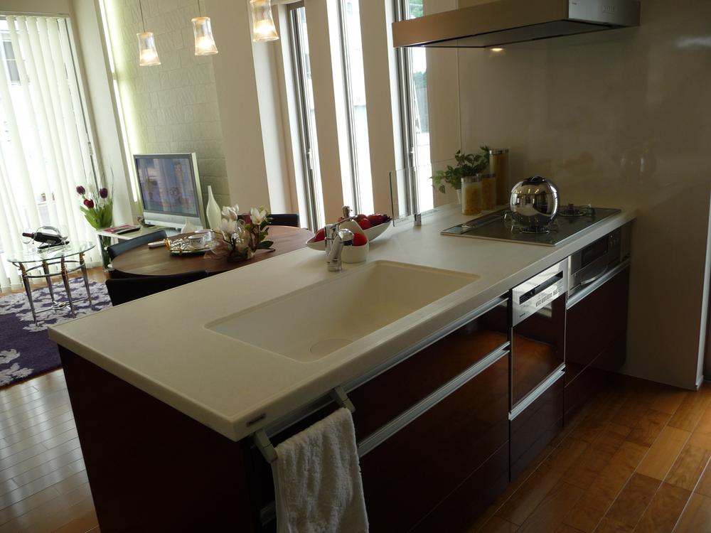 Same specifications photo (kitchen)