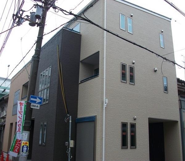 Local appearance photo