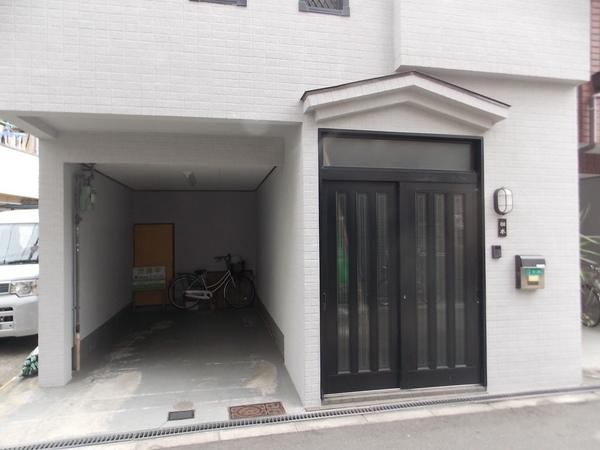 Parking lot. Convenient parking with space