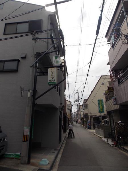 Other local. Loft + spacious living space with all the living room storage space ☆ 