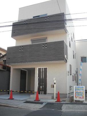 Local appearance photo. Building facade