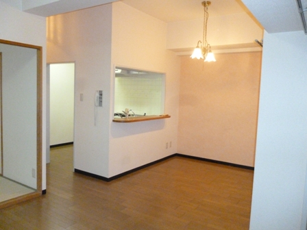 Living and room. Living 11.7 Pledge