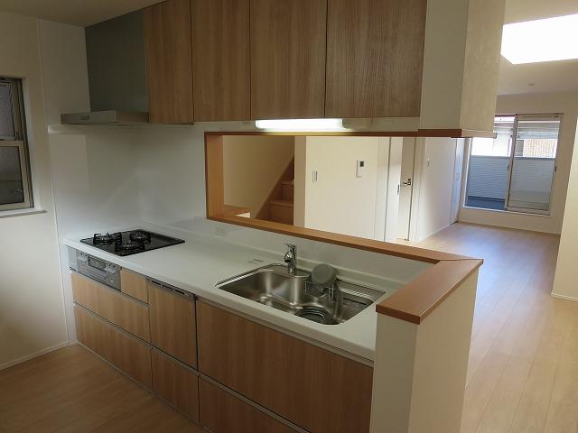 Same specifications photo (kitchen). The company example of construction (kitchen)