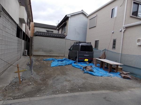 Local appearance photo. Convenient station 8-minute walk to commuting