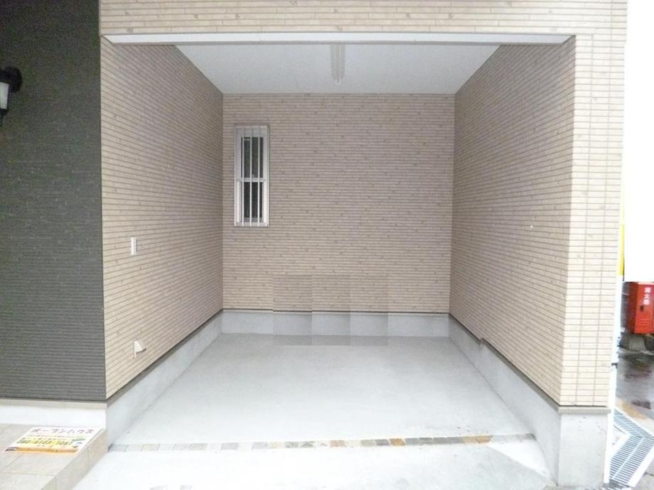 Other. There is storage space in all rooms Western-style