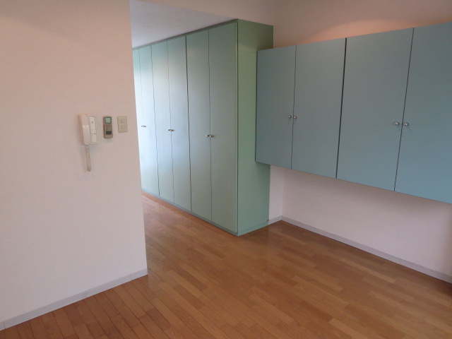 Living and room