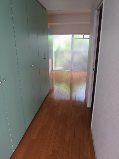 Living and room