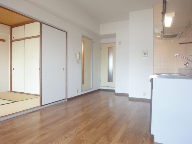 Living and room